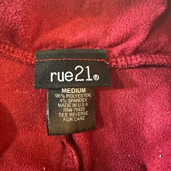 Rue21 Red Pleated Knee-Length Skirt for Work - Picture 3 of 6